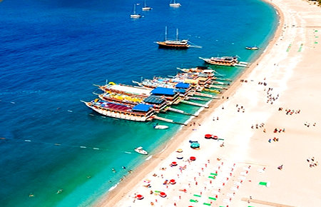 A view from Oludeniz Lazy-Day Boat Trip